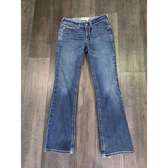 Women's ARIAT size 30R jeans.  So cute! - Picture 1 of 3